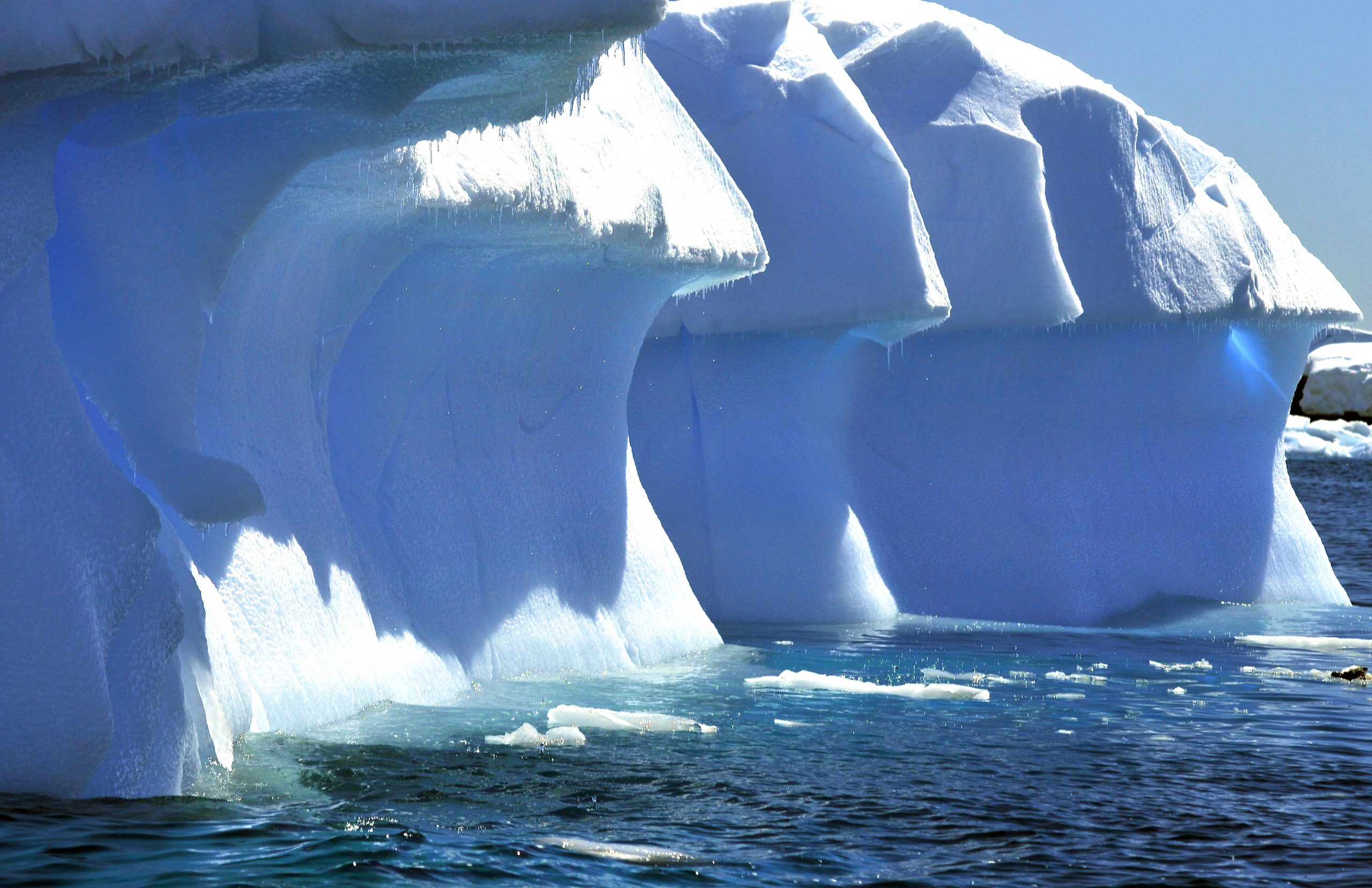 Avatar 2 out of the iceberg. Южный океан Виктор. Айсберг монстр. Cube of Iceberg. Айсберг фигура.